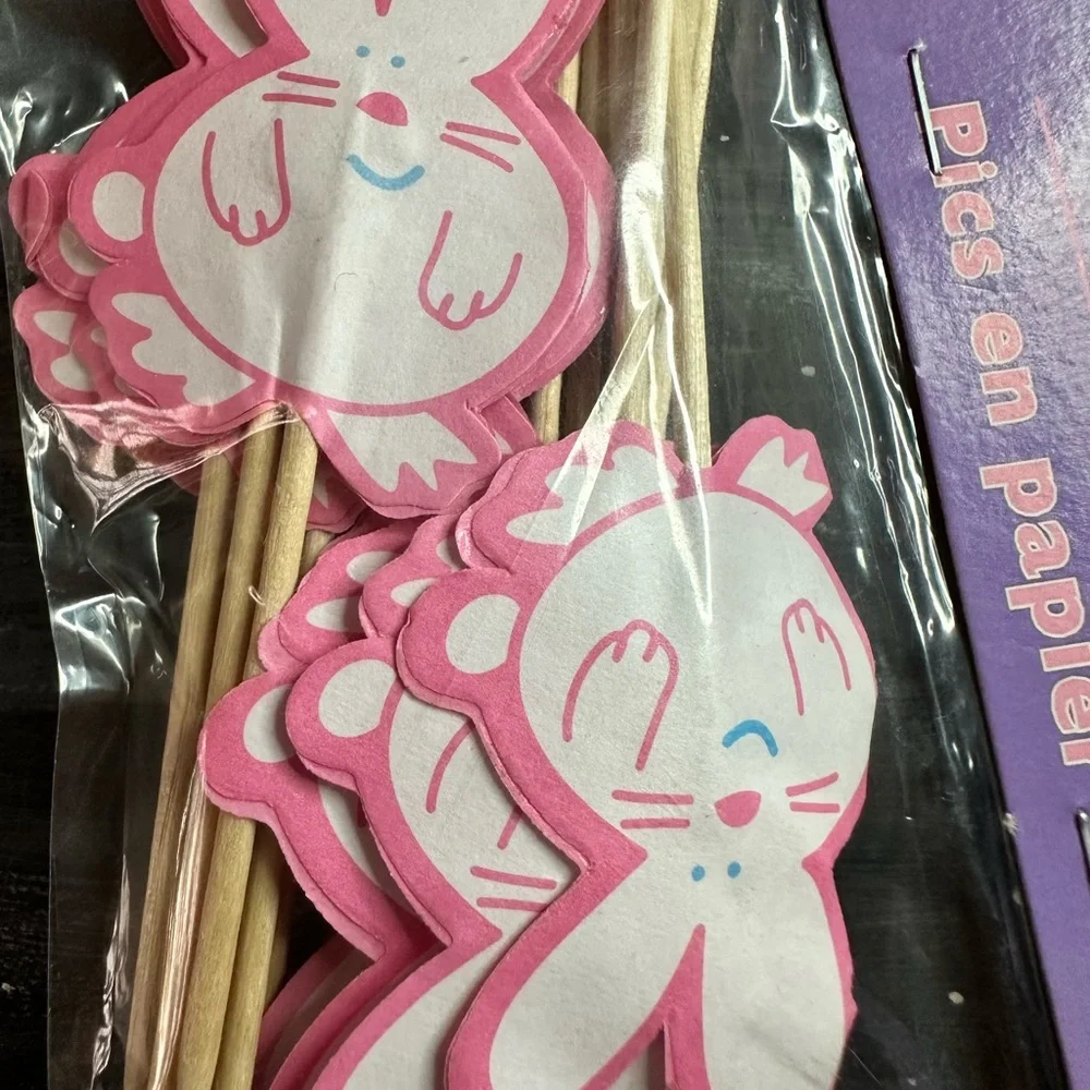 Vintage 2005 Wilton Pink Bunny Fun Pix paper cupcake picks pkg of 24